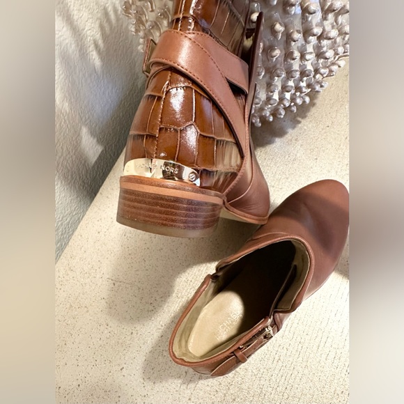 Michael Michael Kors Brown Booties - Picture 3 of 13